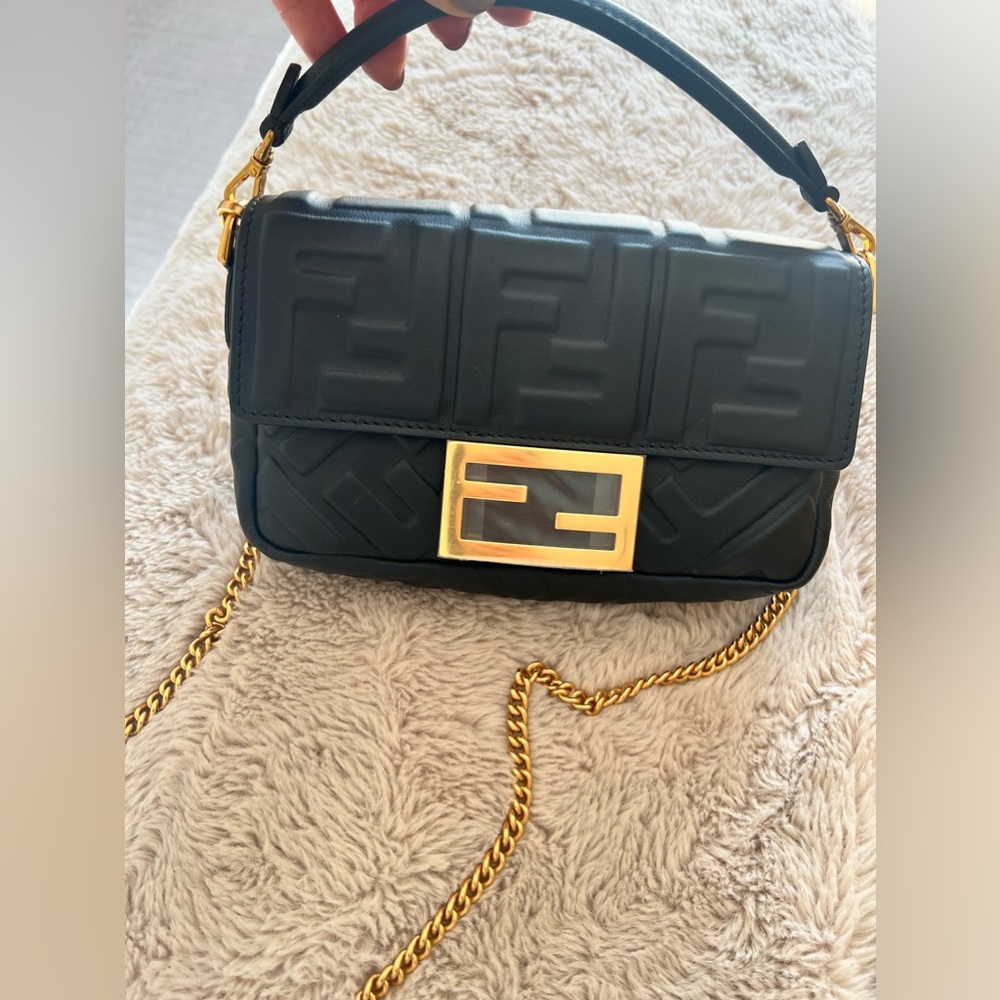Fendi Baguette Mini Leather Shoulder Bag
